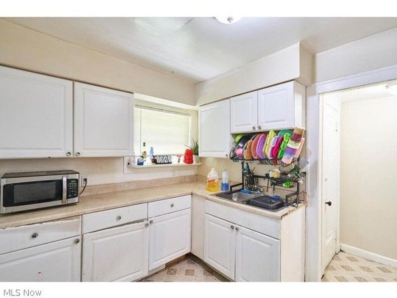 941 Dresden Road, Cleveland Heights, OH 44112 Photo 11