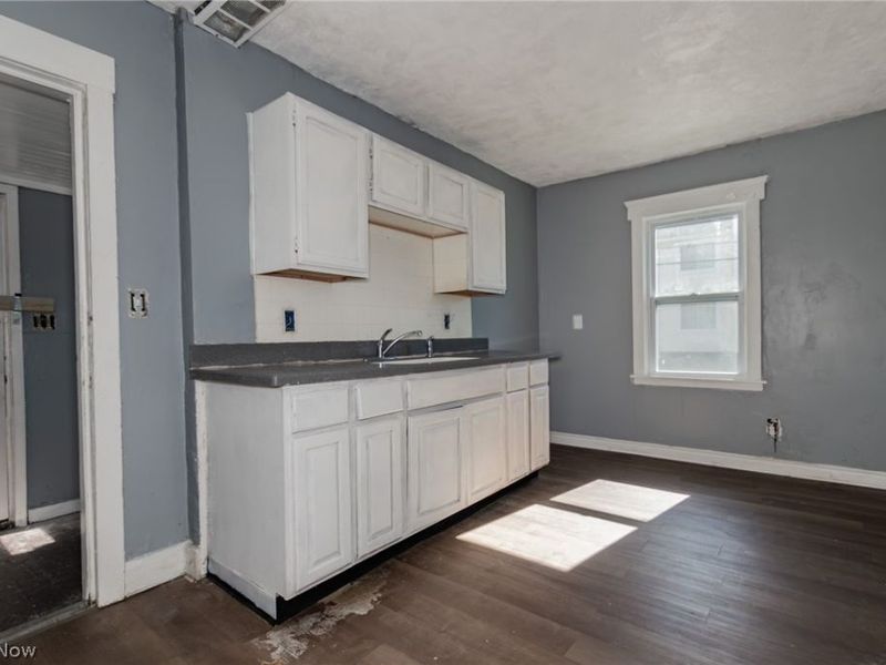 3651 E 103rd Street , Cleveland, OH 44105 Photo 9