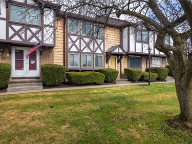 163 New Wickham Drive , Penfield, NY 14526