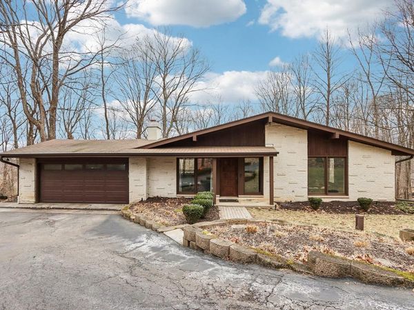 S54W23710 Maple Hill COURT, Waukesha, WI 53189