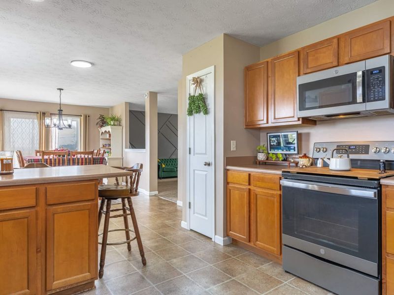 132 Village Court, Monroe, OH 45050 Photo 11