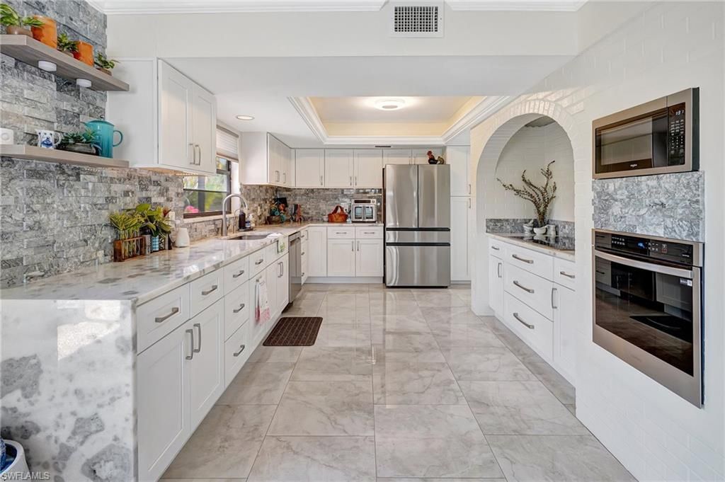 7235 Lake Dr, Fort Myers, FL 33908 Photo
