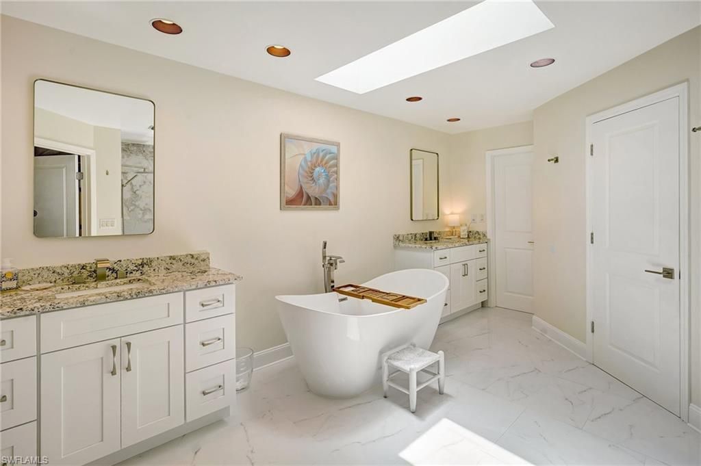 7235 Lake Dr, Fort Myers, FL 33908 Photo