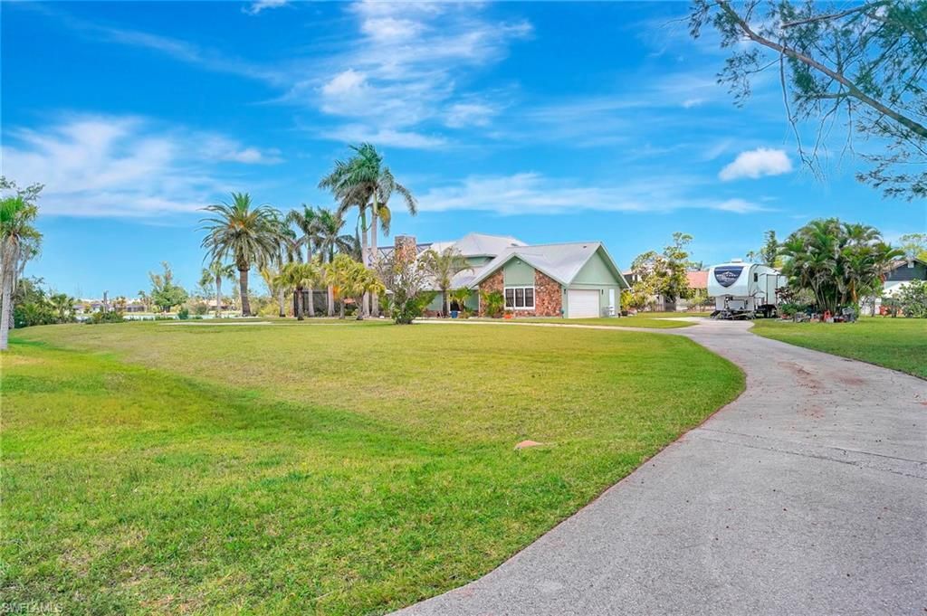 7235 Lake Dr, Fort Myers, FL 33908 Photo