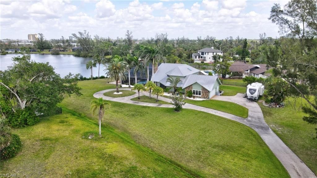 7235 Lake Dr, Fort Myers, FL 33908 Photo