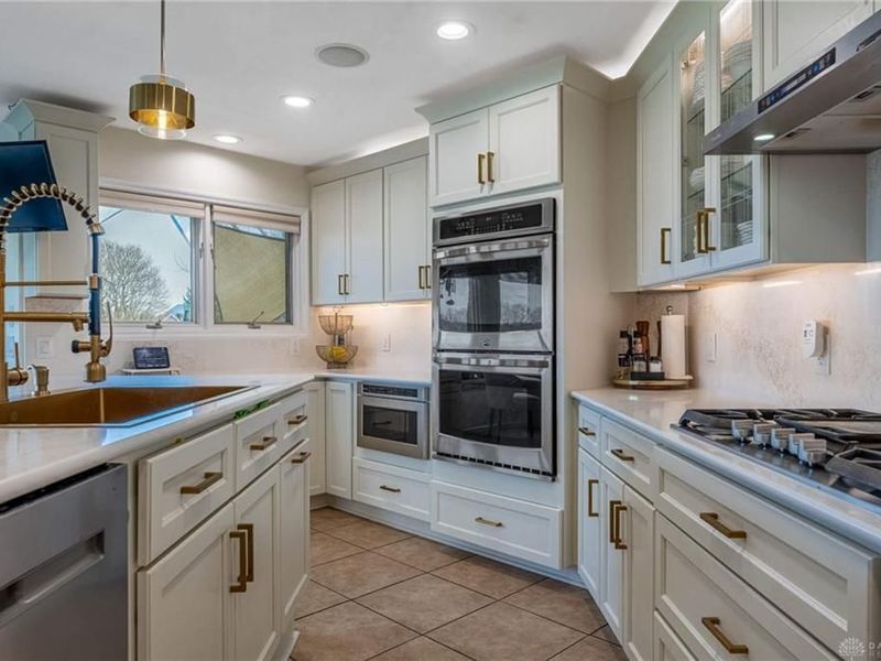 130 Heatherwoode Circle, Springboro, OH 45066 Photo 16