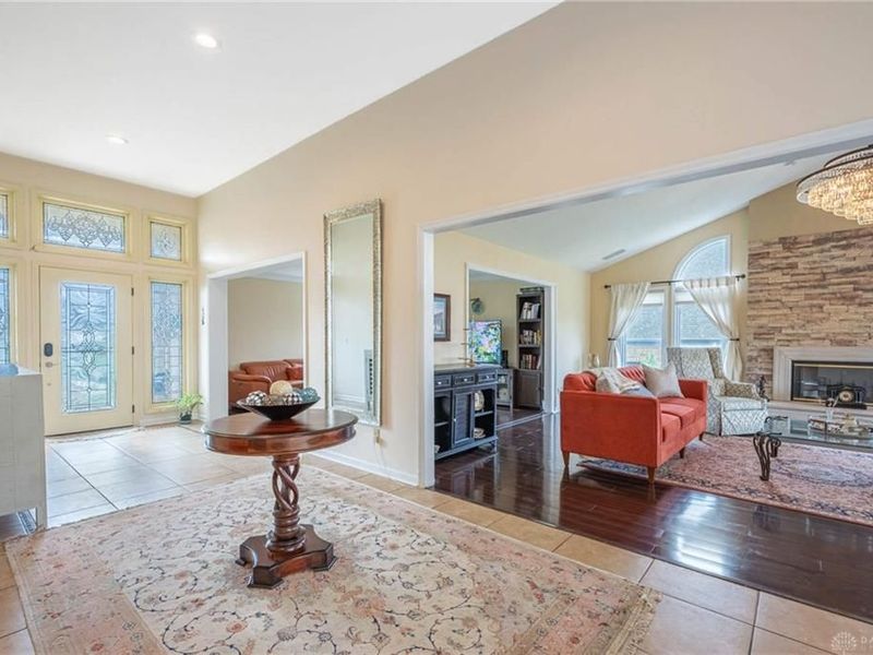 130 Heatherwoode Circle, Springboro, OH 45066 Photo 4