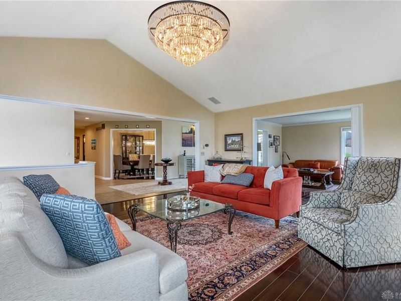 130 Heatherwoode Circle, Springboro, OH 45066 Photo 9