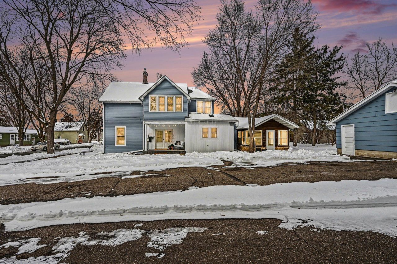 418 4th Street N, Hudson, WI 54016