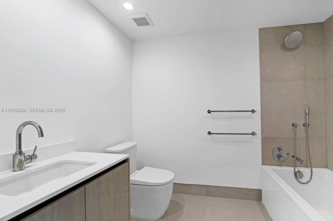 9221 E Bay Harbor Drive , Unit 412, Bay Harbor Islands, FL 33154 Photo