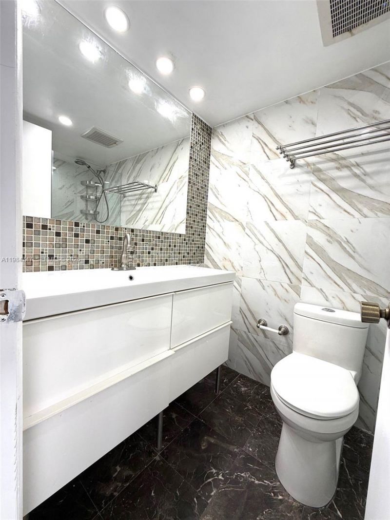 1150 Collins Ave , Unit 301, Miami Beach, FL 33139 Photo