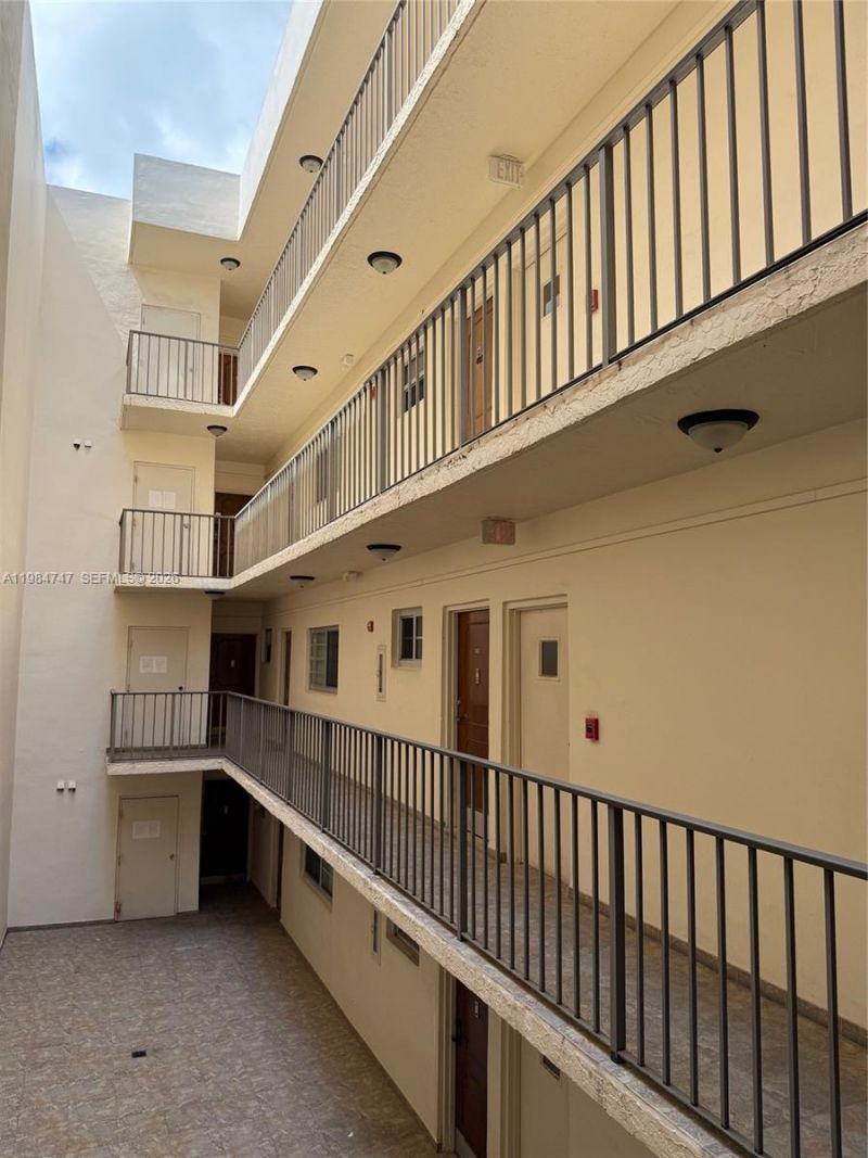 1150 Collins Ave , Unit 301, Miami Beach, FL 33139 Photo