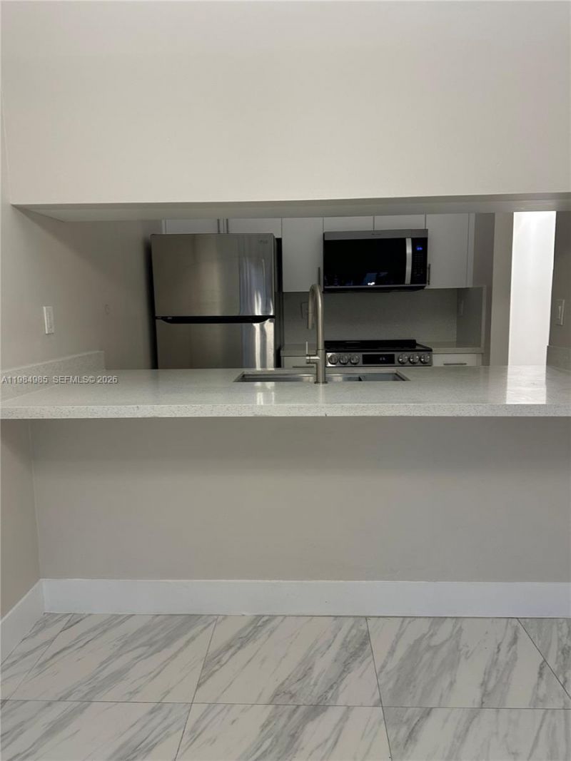 6708 NW 188th Ter , Hialeah, FL 33015 Photo