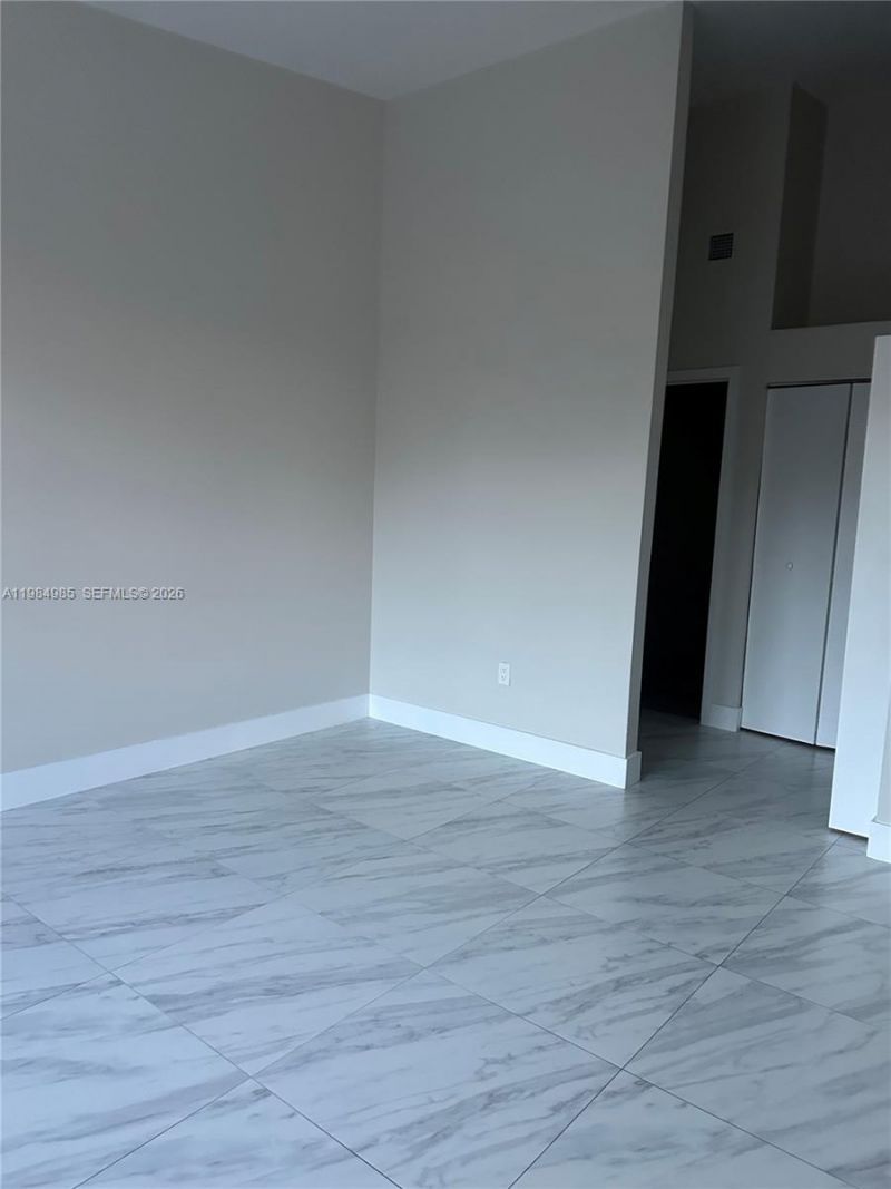 6708 NW 188th Ter , Hialeah, FL 33015 Photo