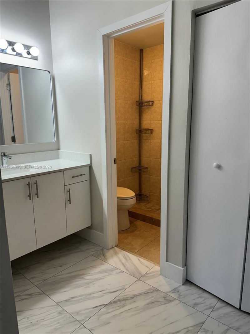 6708 NW 188th Ter , Hialeah, FL 33015 Photo