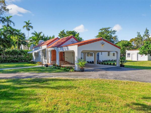 1305 Alhambra Cir, Coral Gables, FL 33134