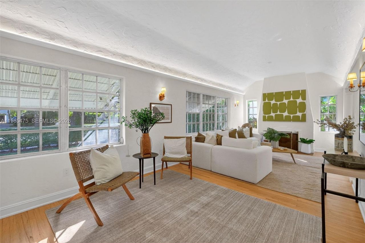 1305 Alhambra Cir , Coral Gables, FL 33134 Photo