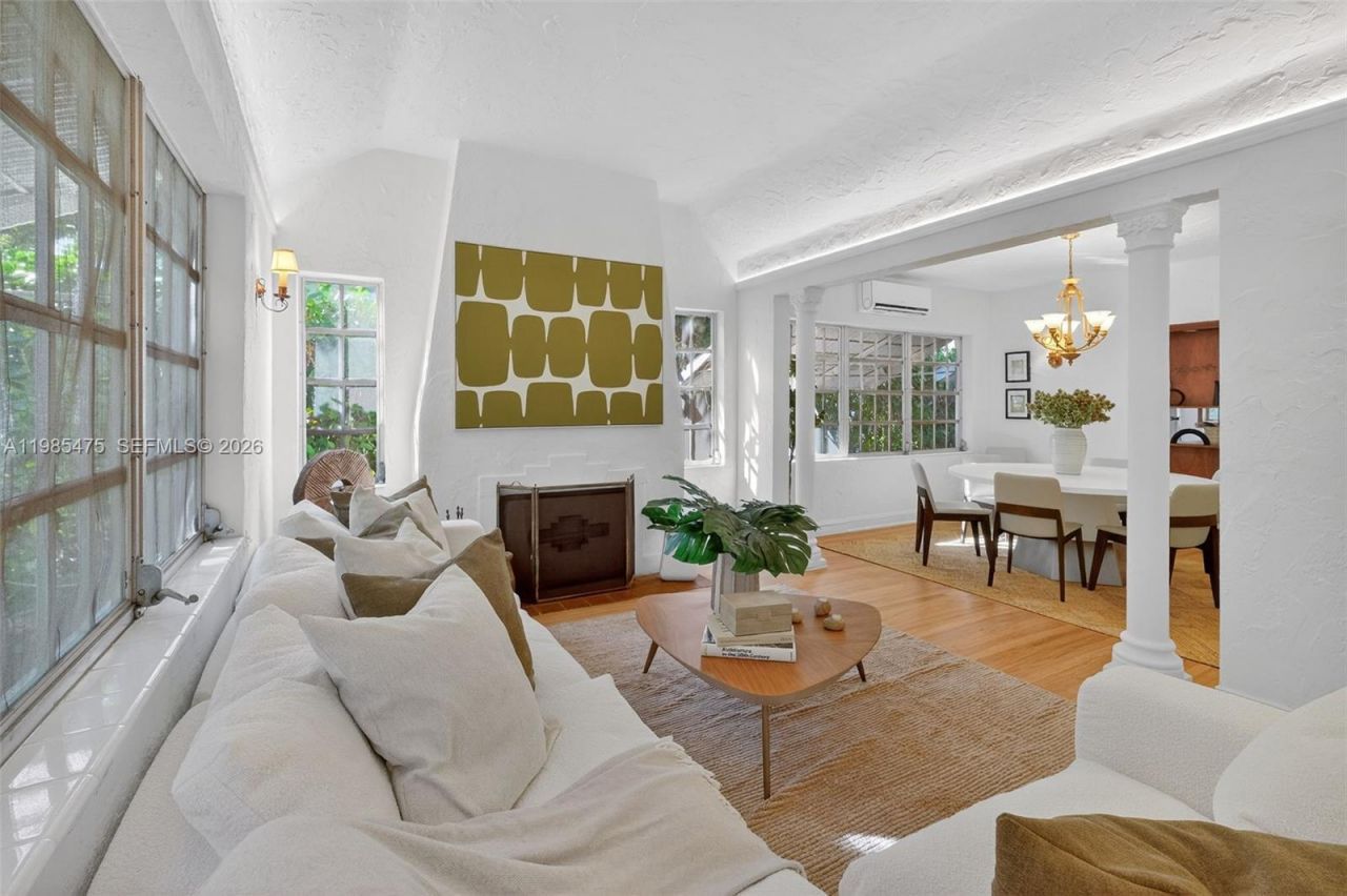 1305 Alhambra Cir , Coral Gables, FL 33134 Photo