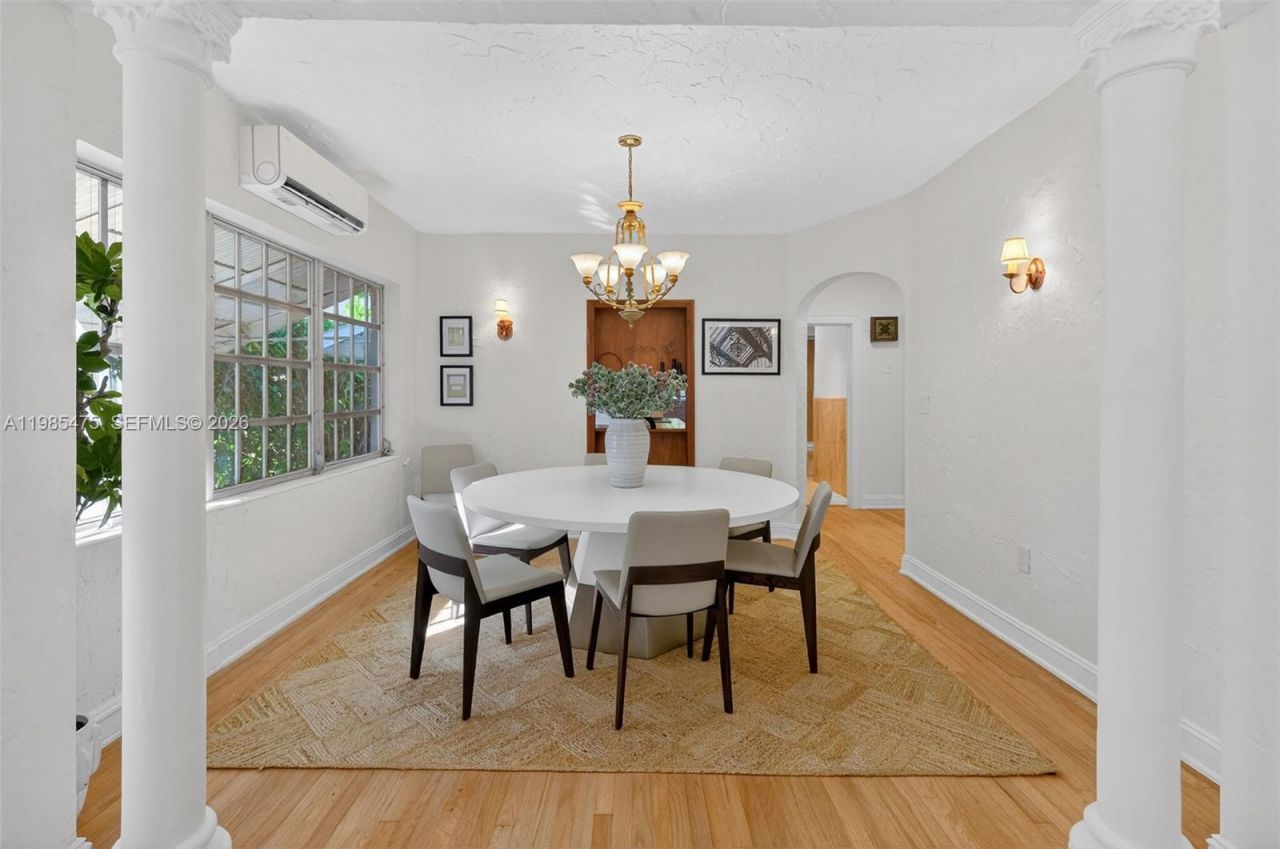 1305 Alhambra Cir , Coral Gables, FL 33134 Photo