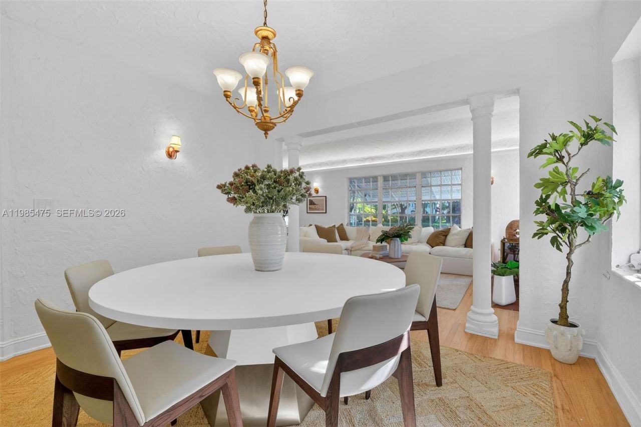 1305 Alhambra Cir , Coral Gables, FL 33134 Photo