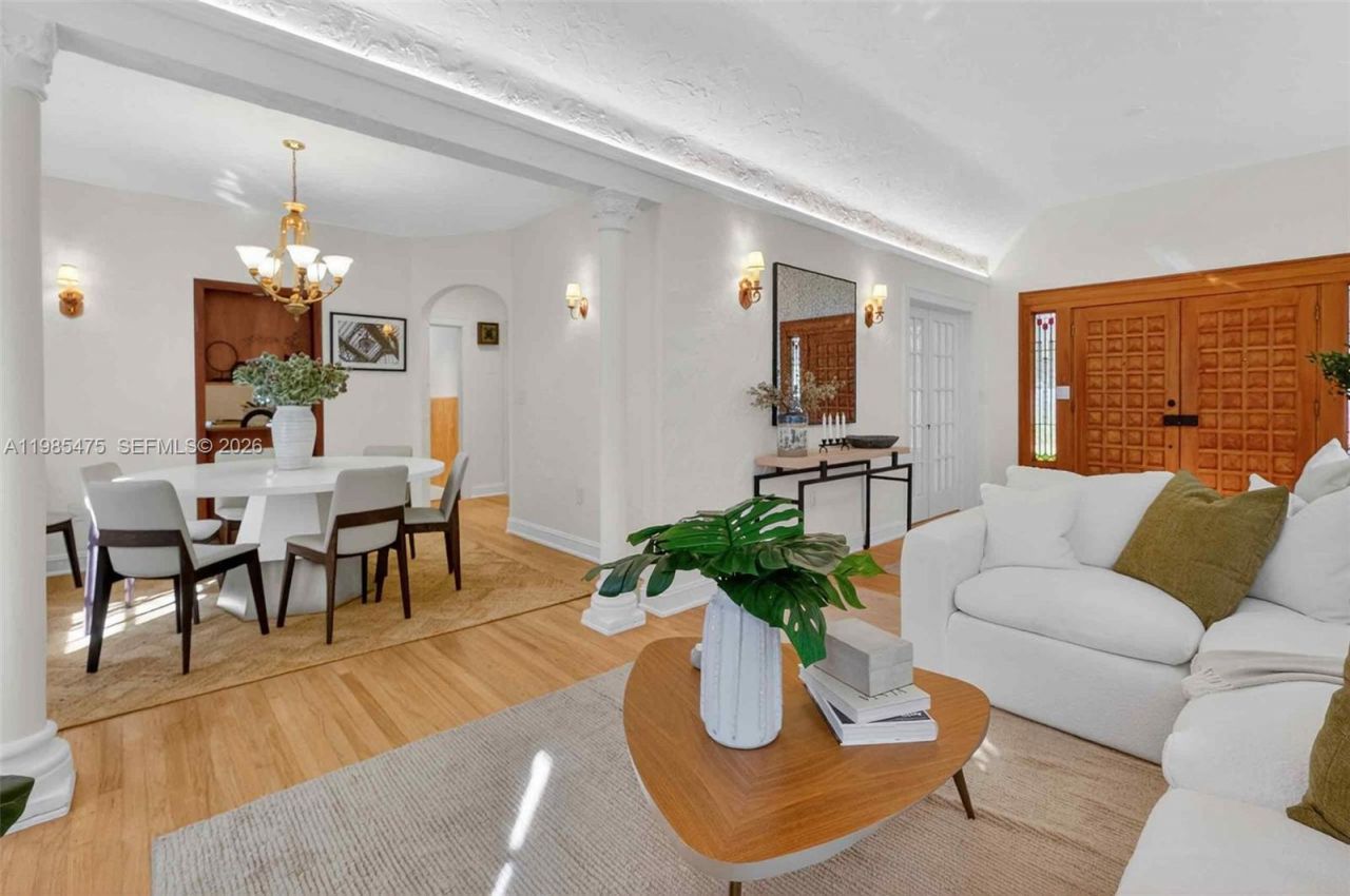 1305 Alhambra Cir , Coral Gables, FL 33134 Photo