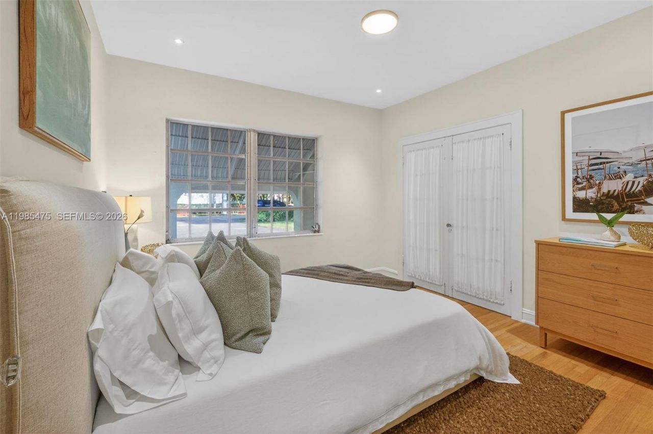 1305 Alhambra Cir , Coral Gables, FL 33134 Photo