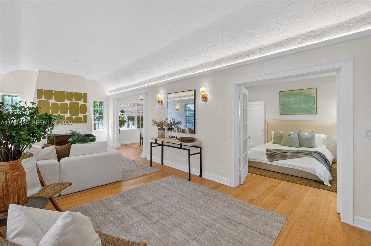 1305 Alhambra Cir , Coral Gables, FL 33134 Photo