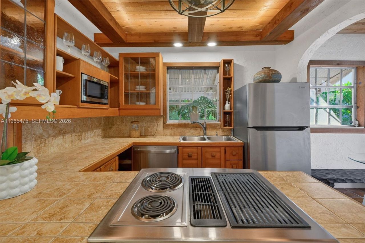 1305 Alhambra Cir , Coral Gables, FL 33134 Photo