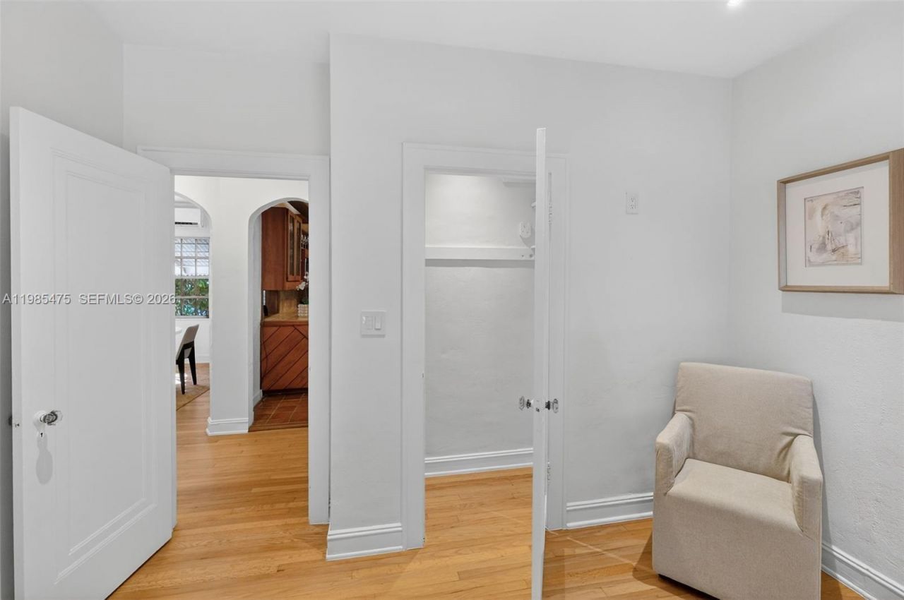 1305 Alhambra Cir , Coral Gables, FL 33134 Photo