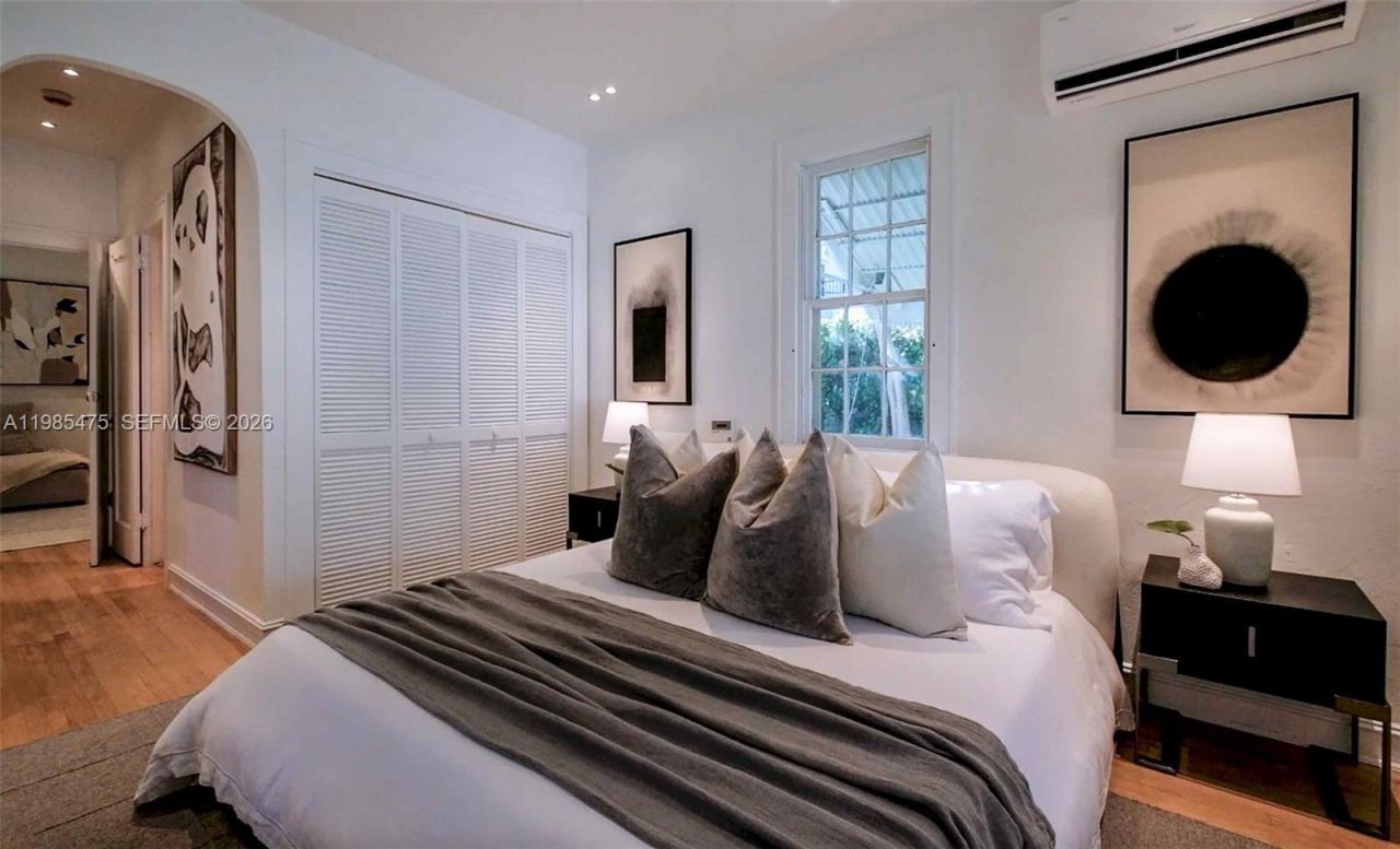 1305 Alhambra Cir, Coral Gables, FL 33134 Photo