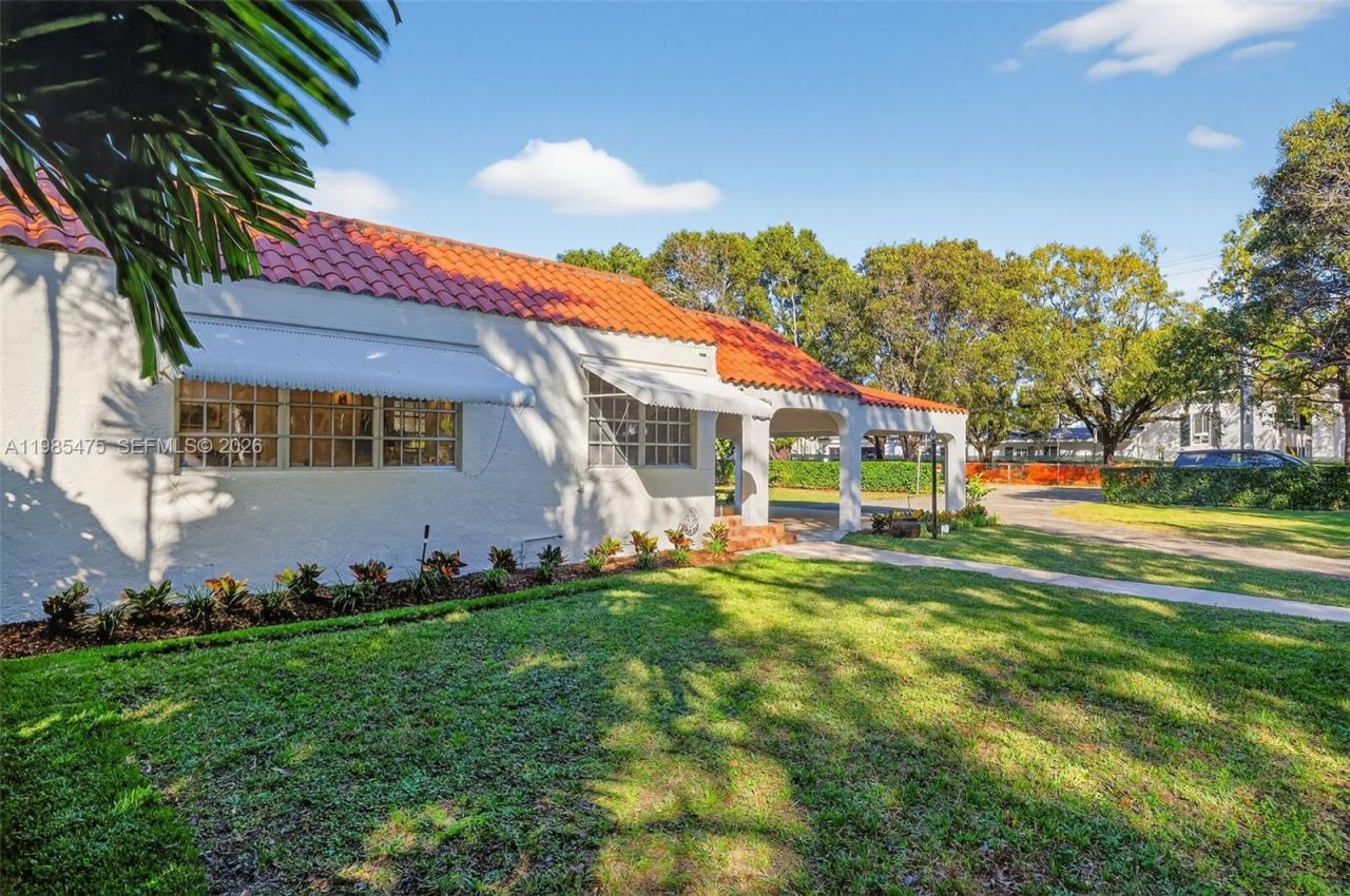 1305 Alhambra Cir , Coral Gables, FL 33134 Photo