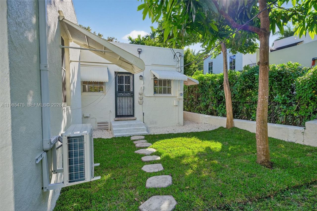 1305 Alhambra Cir , Coral Gables, FL 33134 Photo