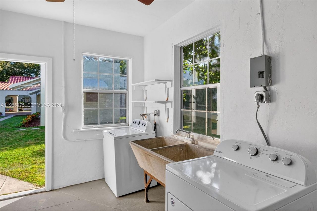 1305 Alhambra Cir , Coral Gables, FL 33134 Photo