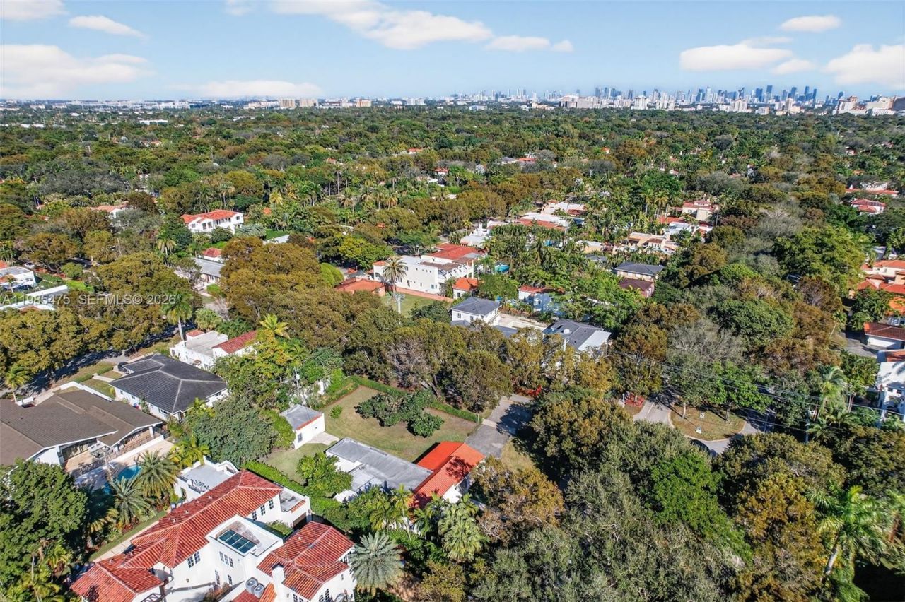 1305 Alhambra Cir , Coral Gables, FL 33134 Photo