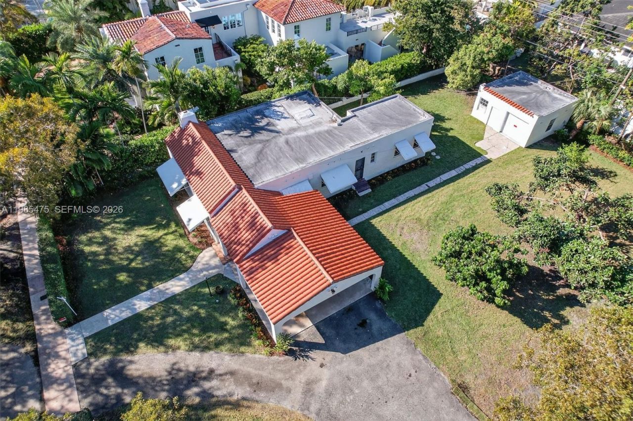 1305 Alhambra Cir , Coral Gables, FL 33134 Photo