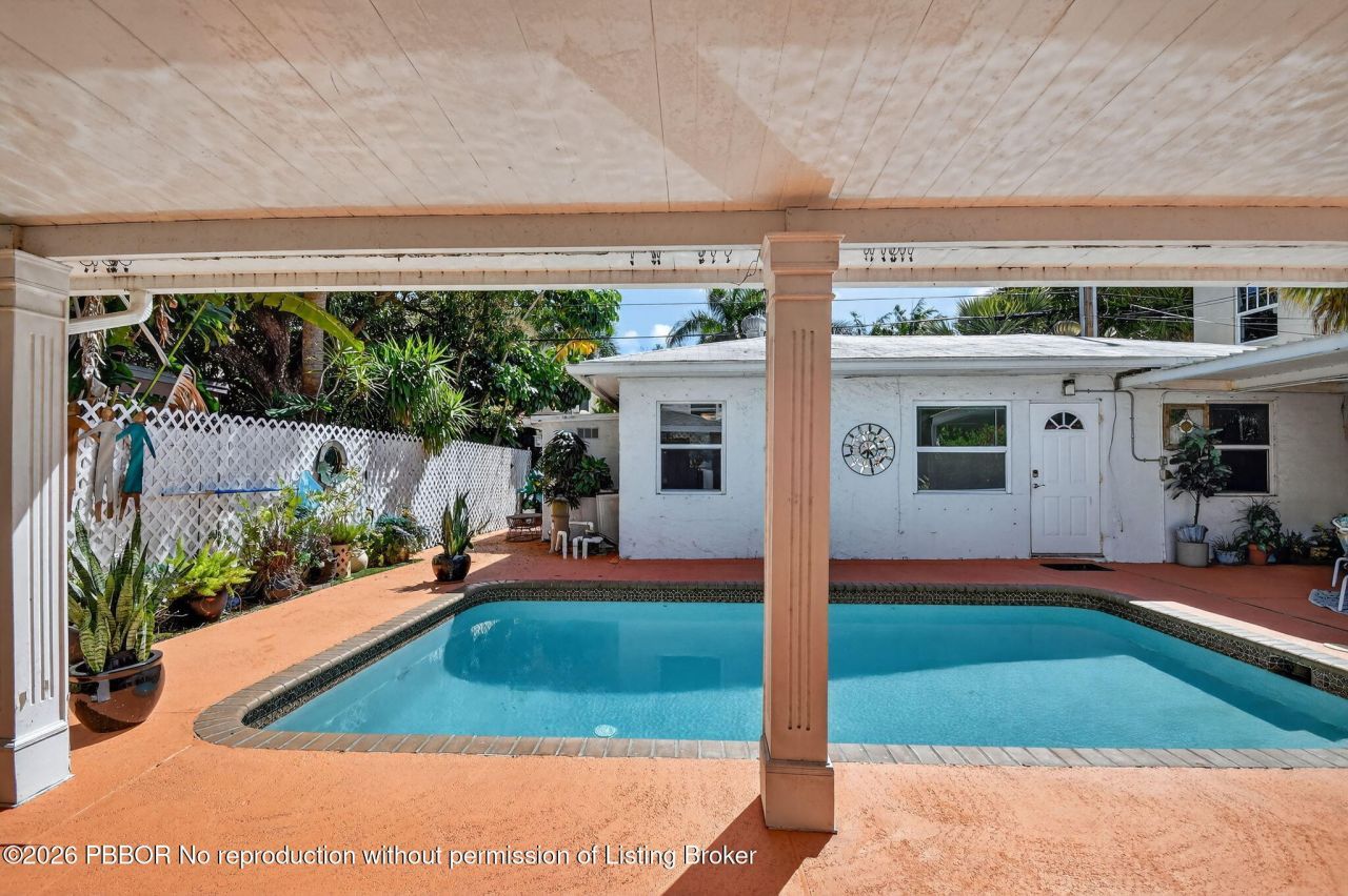 328 Monroe Drive, West Palm Beach, FL 33405 Photo