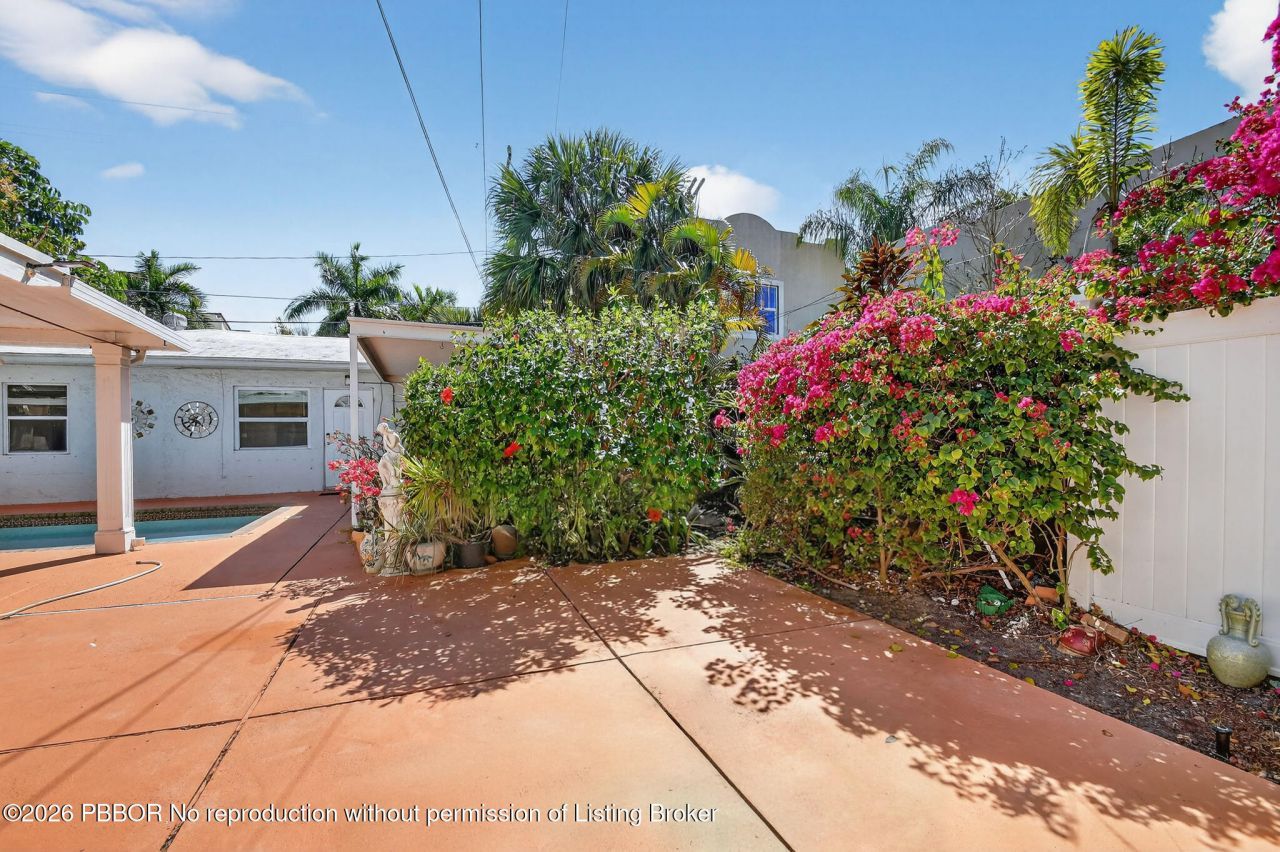 328 Monroe Drive, West Palm Beach, FL 33405 Photo