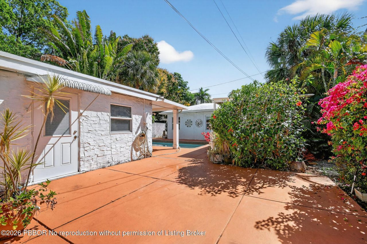 328 Monroe Drive, West Palm Beach, FL 33405 Photo