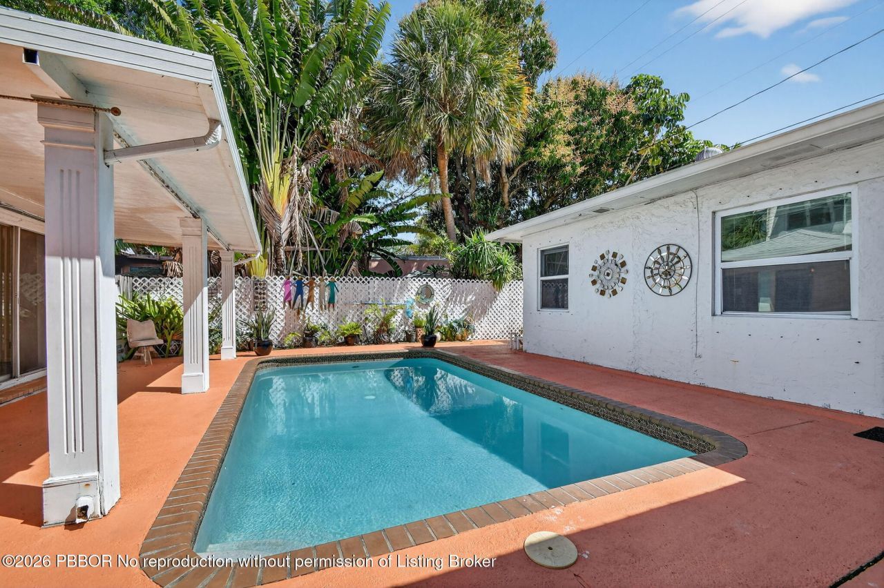 328 Monroe Drive, West Palm Beach, FL 33405 Photo