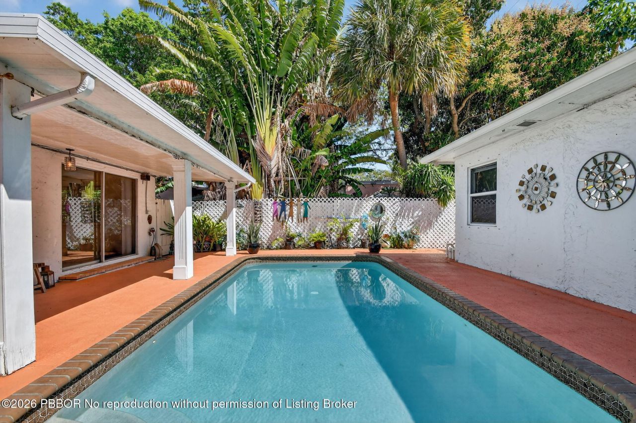 328 Monroe Drive, West Palm Beach, FL 33405 Photo