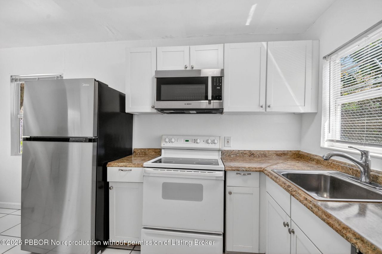 328 Monroe Drive, West Palm Beach, FL 33405 Photo