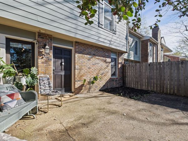 1672 CENTRAL AVE, Unit A, Memphis, TN 38104