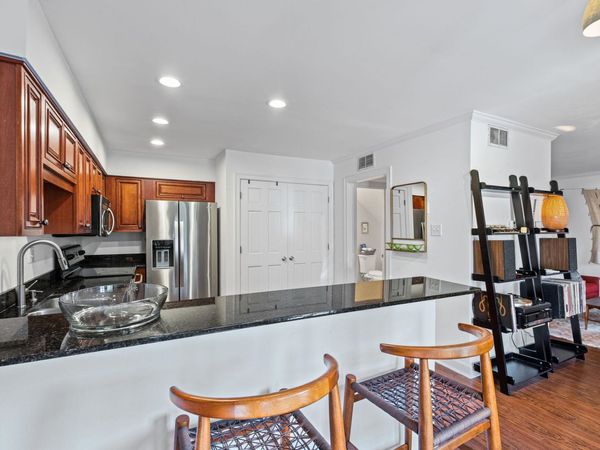 1672 CENTRAL AVE, Unit A, Memphis, TN 38104