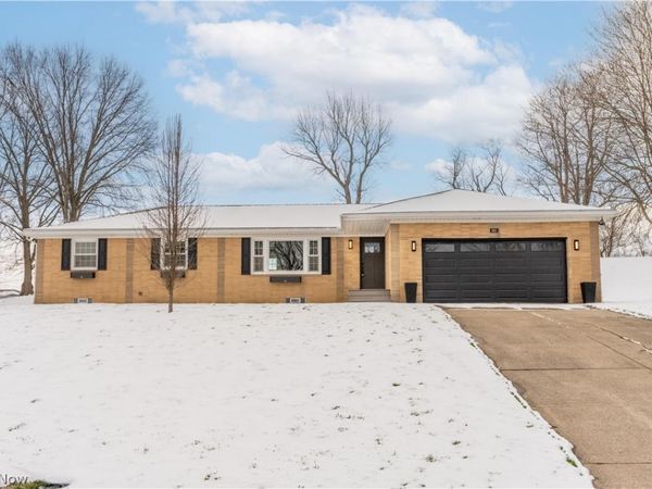 960 Impala Drive , Akron, OH 44319