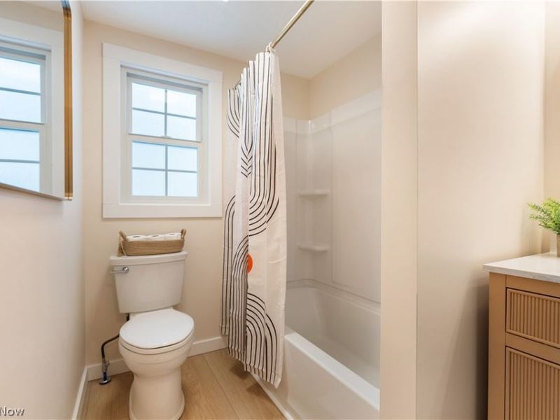 960 Impala Drive , Akron, OH 44319 Photo 22