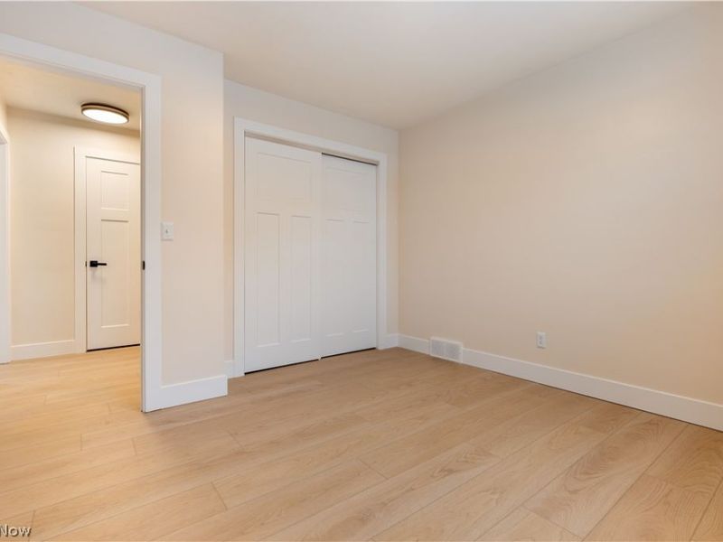 960 Impala Drive , Akron, OH 44319 Photo 27