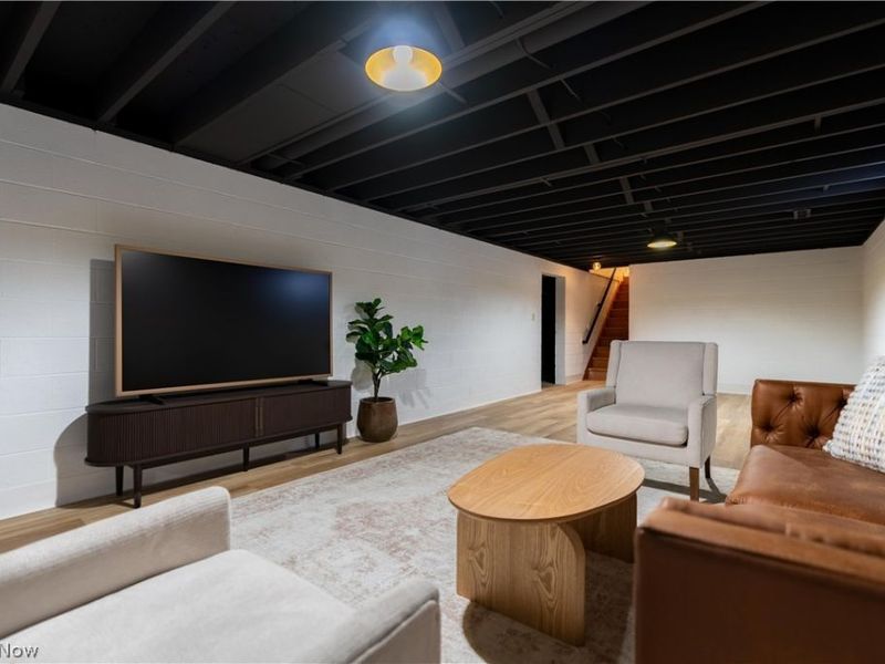 960 Impala Drive , Akron, OH 44319 Photo 28