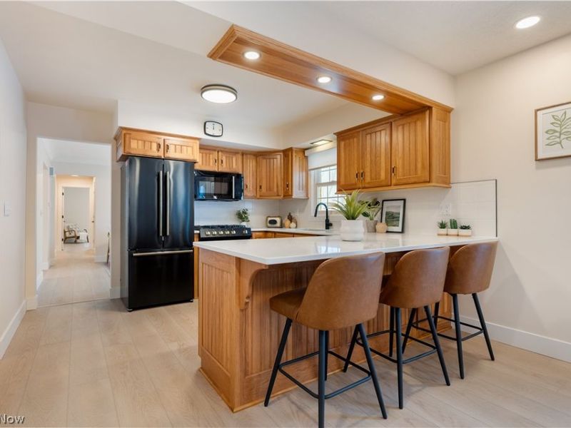 960 Impala Drive , Akron, OH 44319 Photo 8