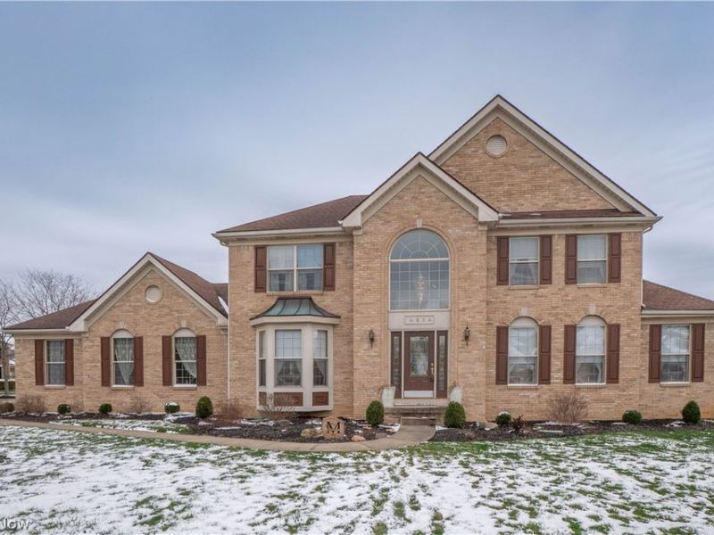 4514 Plain Center Avenue NE, Canton, OH 44714 Photo 1