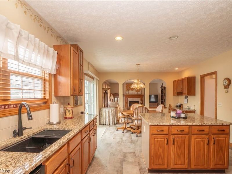 4514 Plain Center Avenue NE, Canton, OH 44714 Photo 18